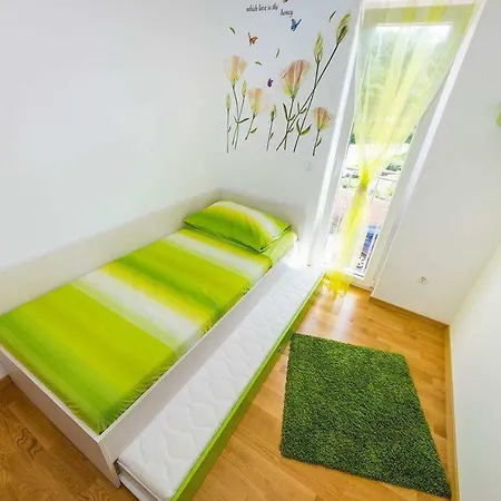 Apartman Lipotica Apartament Nin