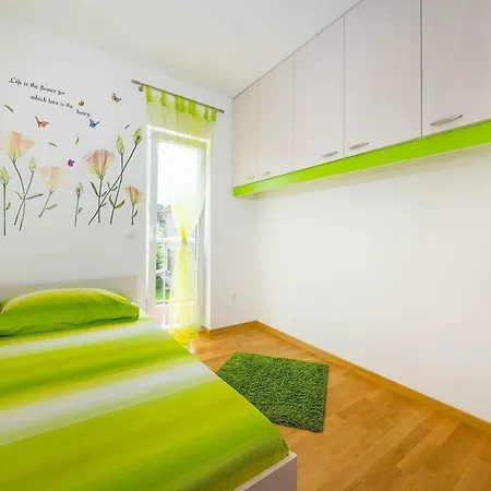 Apartament Apartman Lipotica Nin